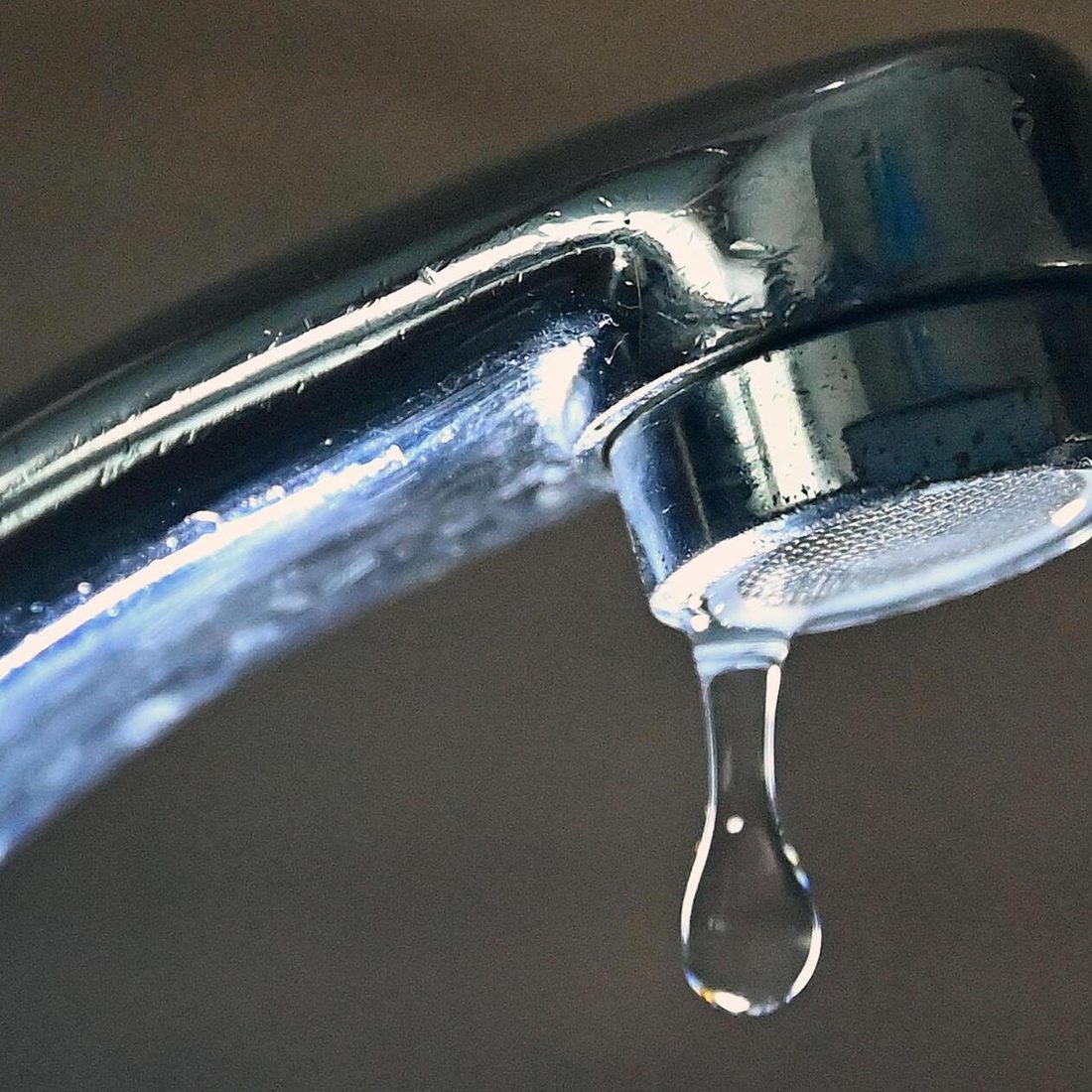 A dripping faucet